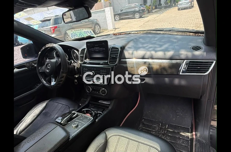 Neatly Used 2016 Mercedes Benz GLE350 4Matic Full Option for sale in Lekki, Lagos - thumbnail 2