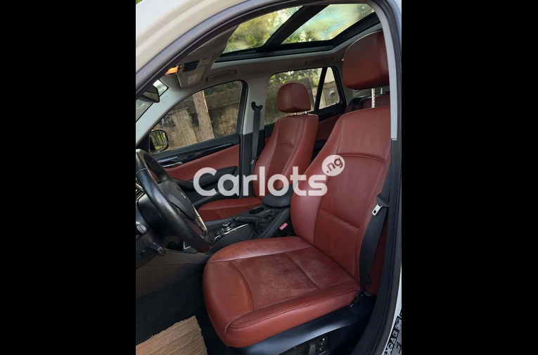 Foreign Used BMW X1 2012 – Premium Compact SUV for sale in Asokoro, Abuja - photo 6 of 7