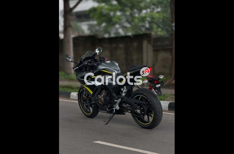 Foreign Used Honda CBR500R 2022 – Sporty & Powerful for sale in Asokoro, FCT - photo 3 of 7
