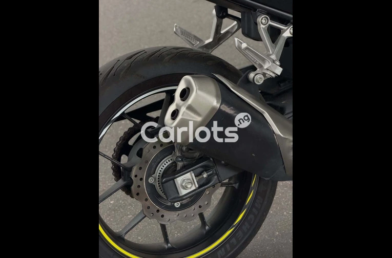 Foreign Used Honda CBR500R 2022 – Sporty & Powerful for sale in Asokoro, FCT - photo 6 of 7