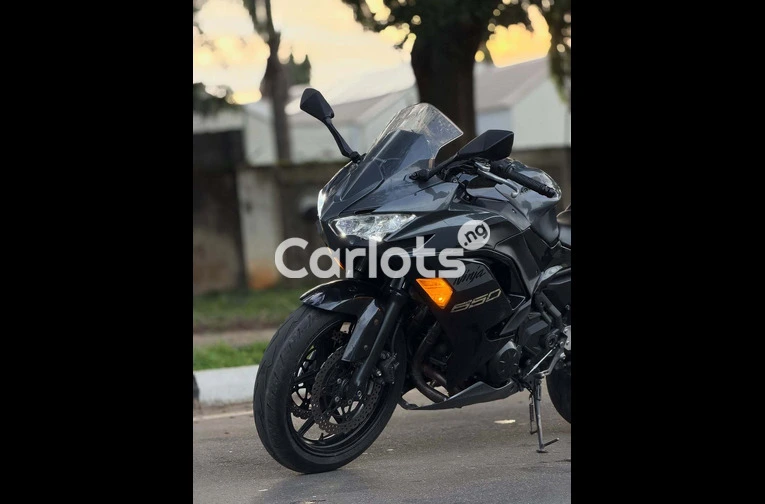 2021 Kawasaki Ninja 650 Foreign Used – Sport Bike for Sale in Asokoro, FCT - thumbnail 2