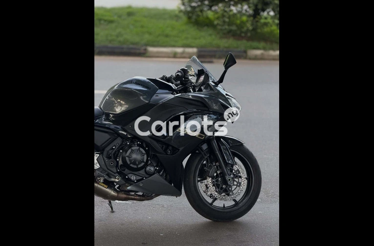 2021 Kawasaki Ninja 650 Foreign Used – Sport Bike for Sale in Asokoro, FCT - photo 5 of 7