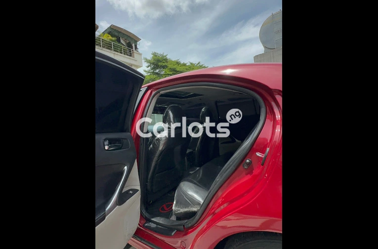 Super clean Lexus is 250 for sale in Apapa, Lagos - thumbnail 5