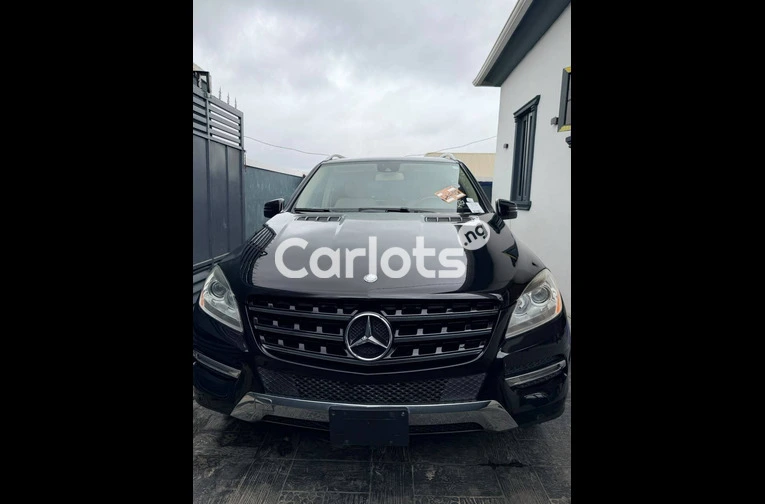 2015 MERCEDES BENZ ML350 4MATIC WITH LUXURIOUS LEATHER INTERIOR AND FULLY PADDED for sale in Victoria Island