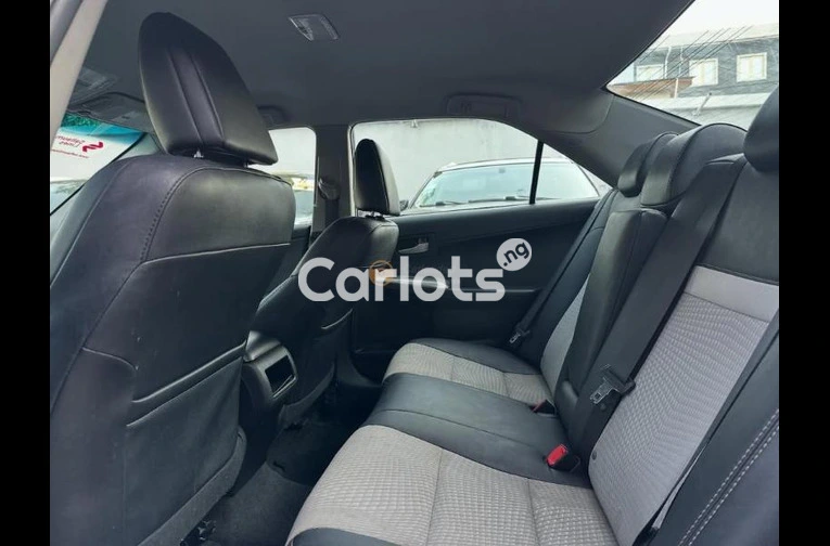 Super clean Toyota Camry xle for sale in Abuja, FCT - thumbnail 5