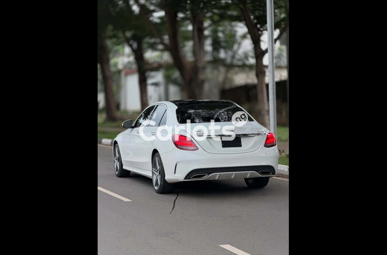 2016 Mercedes C300 Foreign Used – Luxury Sedan for Sale for sale in Asokoro, FCT - thumbnail 7