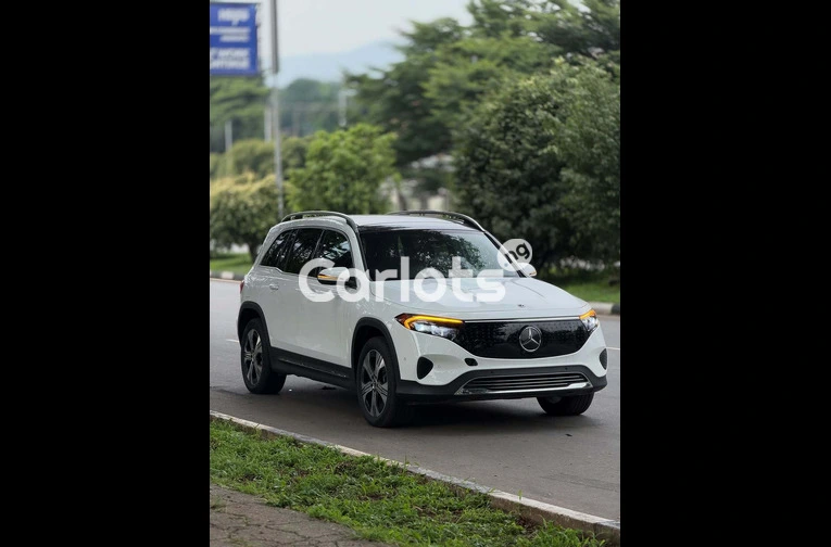 Foreign Used Mercedes EQB 250+ 2024 – Premium Electric SUV for sale in Asokoro, FCT - photo 3 of 7