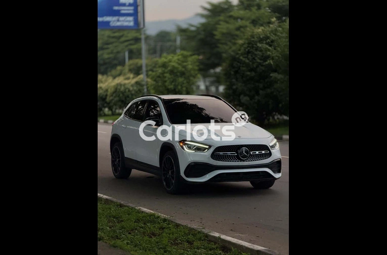 2023 Mercedes GLA250 Foreign Used – Luxury SUV for Sale for sale in Asokoro, FCT - thumbnail 3