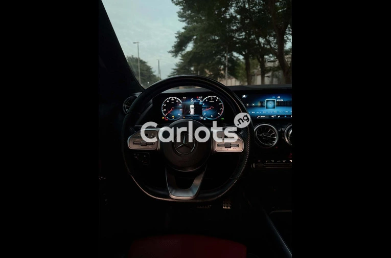 2023 Mercedes GLA250 Foreign Used – Luxury SUV for Sale for sale in Asokoro, FCT - photo 4 of 7