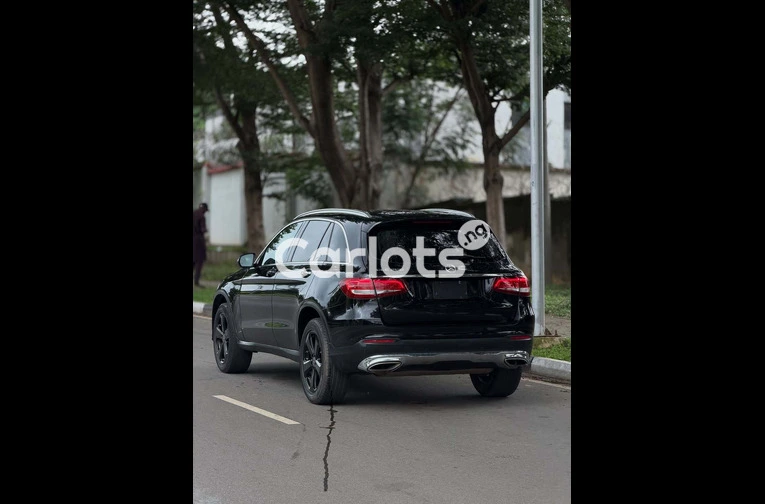 Clean 2018 Mercedes GLC300 – Foreign Used | Abuja for sale in Asokoro, FCT - thumbnail 7