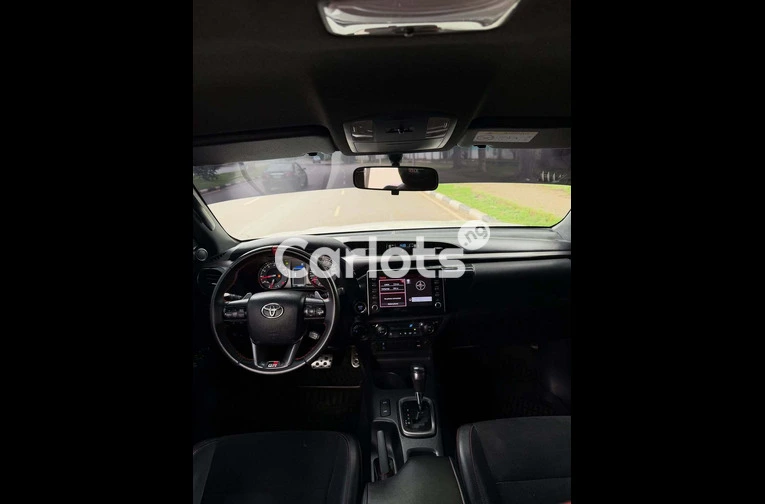 Toyota Hilux GR 2022 Foreign Used – Ready to Drive for sale in Asokoro, FCT - thumbnail 5