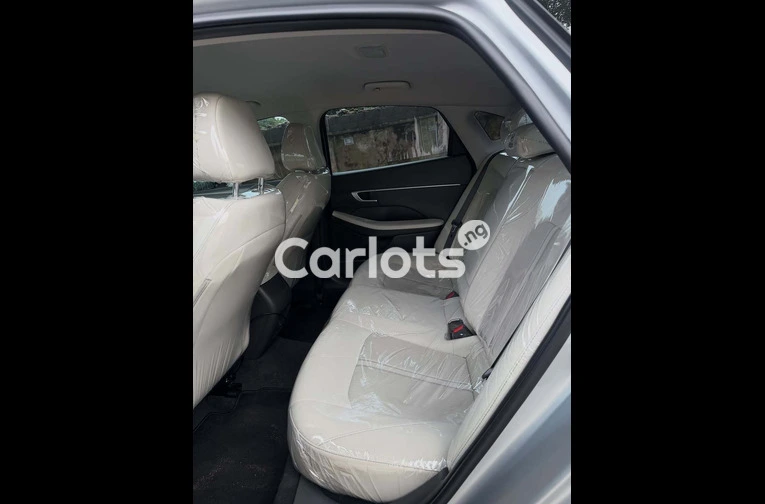 Hyundai Sonata 2025 Model – Ready for Inspection for sale in Asokoro, FCT - photo 6 of 7