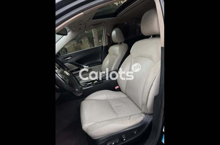 Lexus IS250 2013 – Clean &amp; Ready for Inspection for sale in Asokoro, FCT - photo 6 of 7