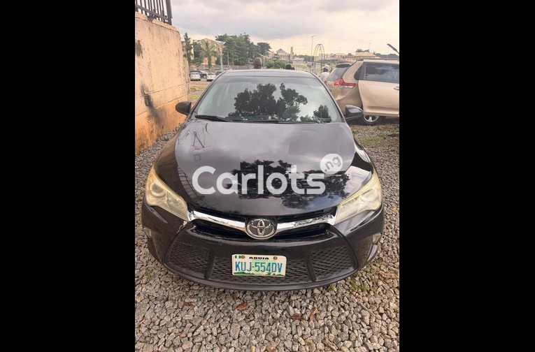 TOYOTA CAMRY LE 2016 for sale in Garki