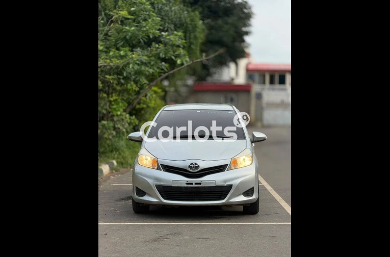 TOYOTA YARIS 2014