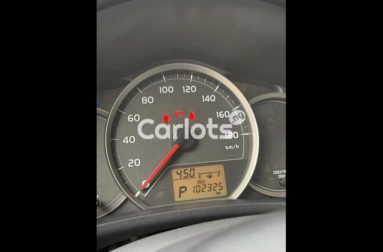Foreign Used TOYOTA YARIS 2014 for sale in Garki, FCT - thumbnail 3