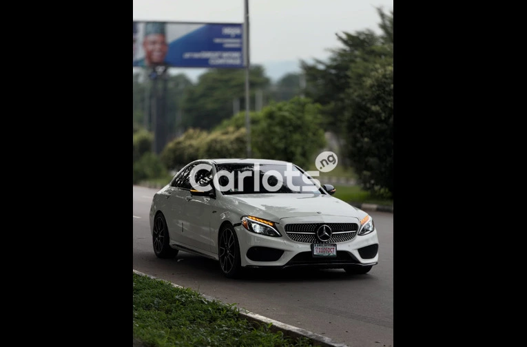 Foreign Used Mercedes C43 – Asokoro Abuja for sale in FCT - photo 3 of 7