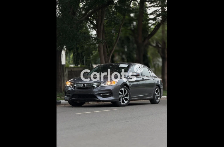 Foreign Used Honda Accord EX-L – Asokoro Abuja for sale in FCT - photo 2 of 7