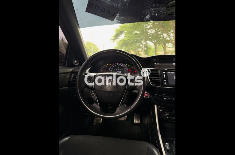 Foreign Used Honda Accord Sport – Asokoro Abuja for sale in FCT - thumbnail 4