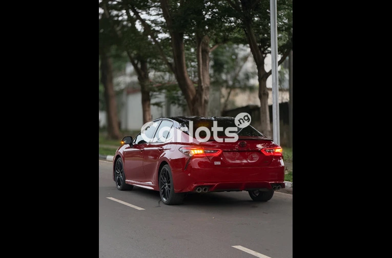 Foreign Used 2021 Toyota Camry XSE – Luxury & Performance for sale in Asokoro, FCT - thumbnail 7