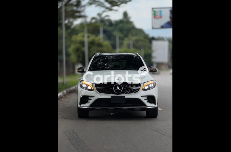 Foreign Used Clean 2017 MERCEDES-BENZ GLC43 AMG for sale in Asokoro, FCT - thumbnail 2