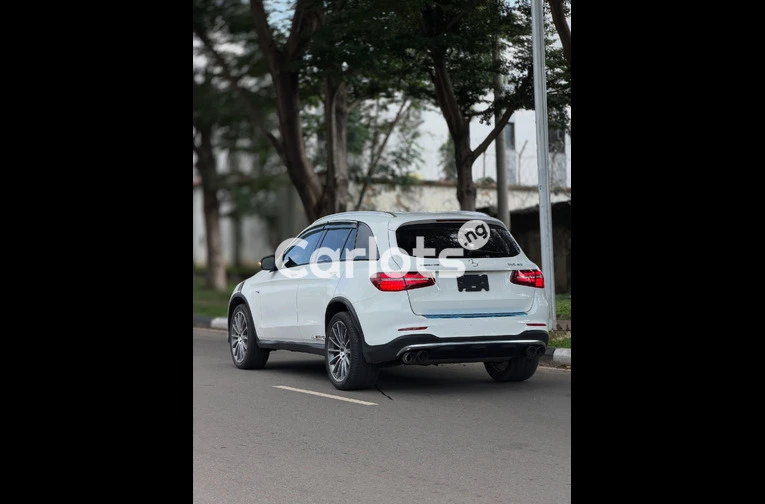 Foreign Used Clean 2017 MERCEDES-BENZ GLC43 AMG for sale in Asokoro, FCT - thumbnail 7