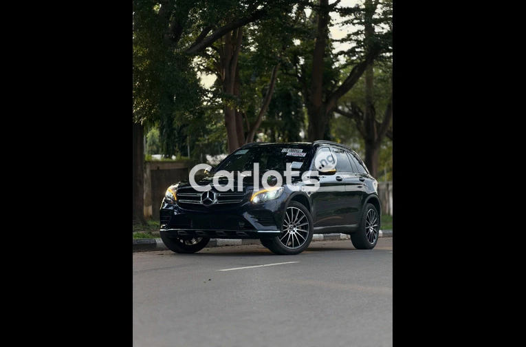 Foreign Used 2018 Mercedes-Benz GLC300 for sale in Asokoro, FCT - photo 1 of 7