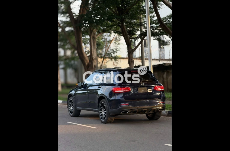Foreign Used 2018 Mercedes-Benz GLC300 for sale in Asokoro, FCT - thumbnail 7