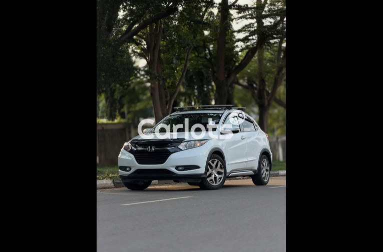 Foreign Used Honda CR-V 2016 for sale in Asokoro, Abuja - photo 1 of 7