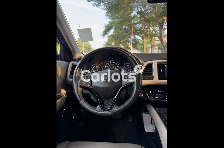 Foreign Used Honda CR-V 2016 for sale in Asokoro, Abuja - photo 4 of 7