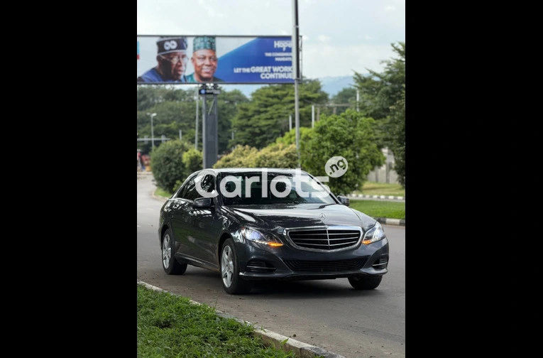 Foreign Used 2013 Mercedes-Benz E350 for sale in Asokoro, FCT - photo 3 of 7