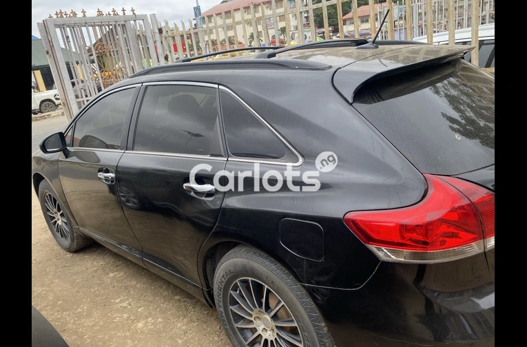 TOYOTA VENZA 2010 MODEL NIGERIAN USED for sale in Ipaja, Lagos - photo 2 of 7