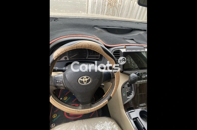 TOYOTA VENZA 2010 MODEL NIGERIAN USED for sale in Ipaja, Lagos - thumbnail 4