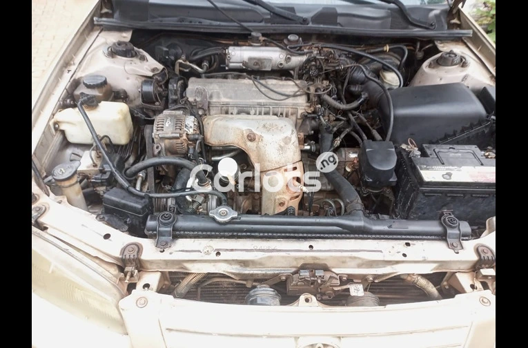 Nigerian Used Clean Registered 2002 Toyota Camry LE for sale in Alimosho, Lagos - photo 4 of 7