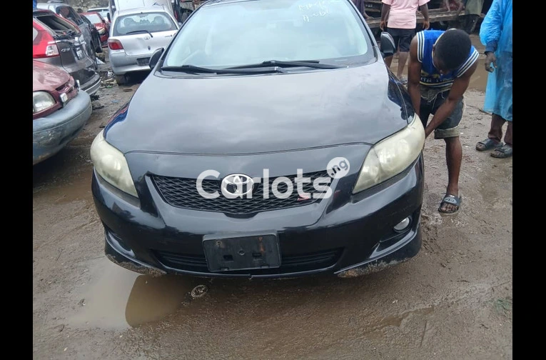 Foreign Used Toyota Corolla 2009 Black for sale in Ajah, Lagos - photo 1 of 7