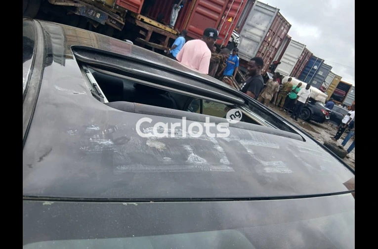 Foreign Used Toyota Corolla 2009 Black for sale in Ajah, Lagos - photo 3 of 7