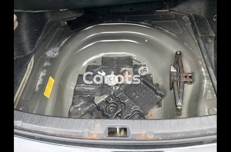 Foreign Used Toyota Corolla 2009 Black for sale in Ajah, Lagos - photo 5 of 7
