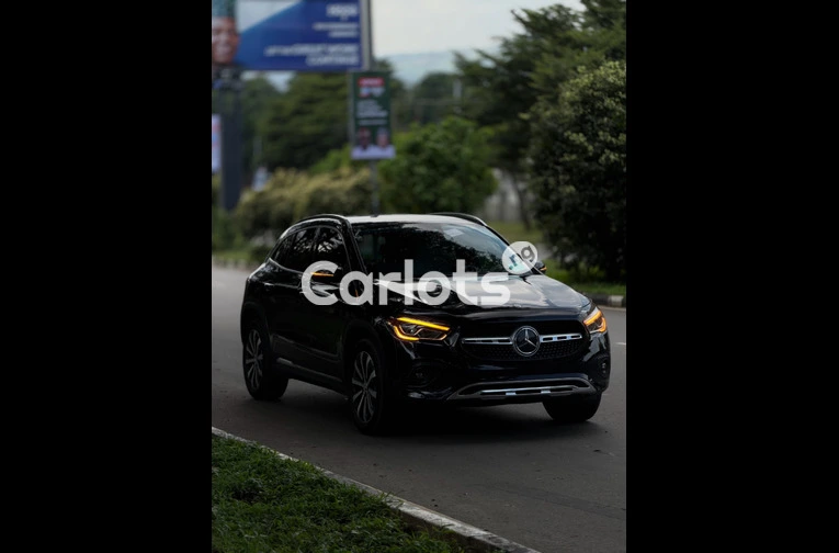 Foreign Used 2021 Mercedes-Benz GLA250 for sale in Asokoro, FCT - thumbnail 3