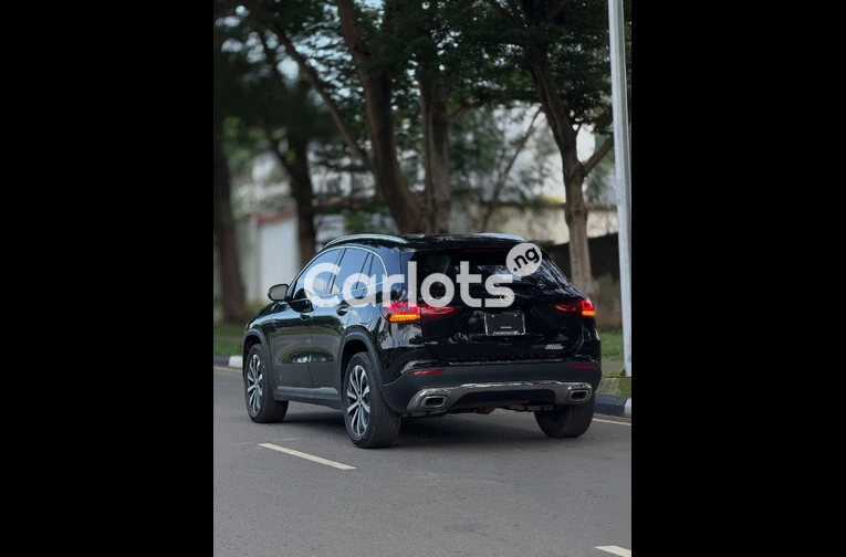 Foreign Used 2021 Mercedes-Benz GLA250 for sale in Asokoro, FCT - photo 7 of 7