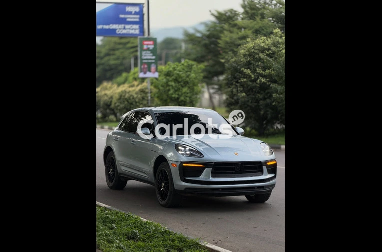 Foreign Used 2023 Porsche Macan for sale in Asokoro, Abuja - photo 3 of 7