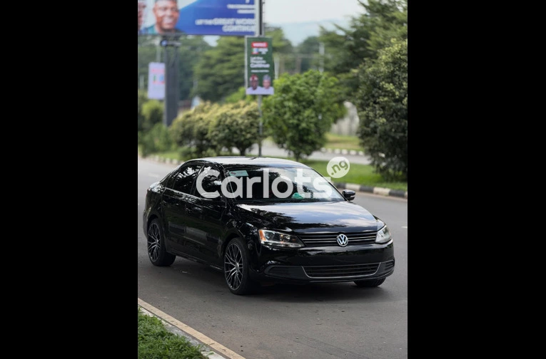 Foreign Used 2013 Volkswagen Jetta for sale in Asokoro, FCT - photo 3 of 7