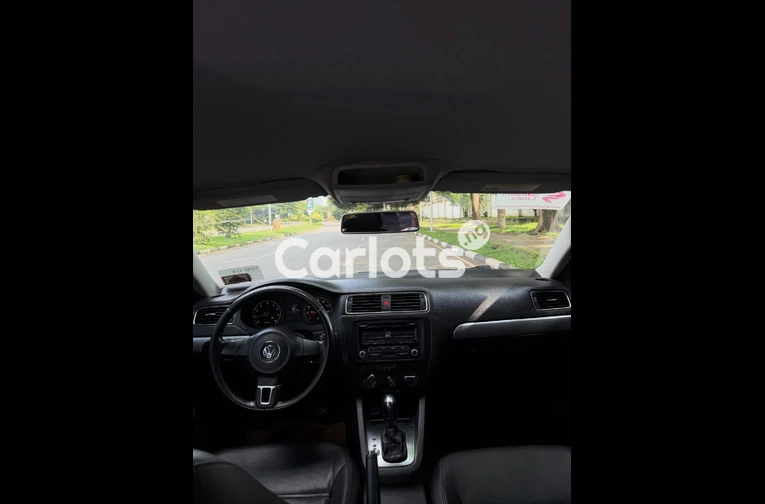 Foreign Used 2013 Volkswagen Jetta for sale in Asokoro, FCT - photo 5 of 7