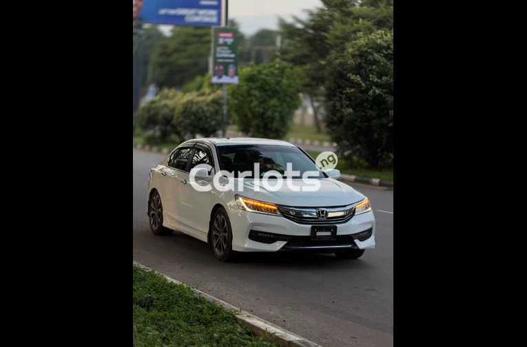 Foreign Used Clean 2014 Honda Accord Touring – Serious Buyers Only for sale in Asokoro, FCT - thumbnail 3
