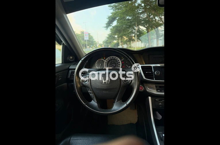 Foreign Used Clean 2014 Honda Accord Touring – Serious Buyers Only for sale in Asokoro, FCT - thumbnail 4