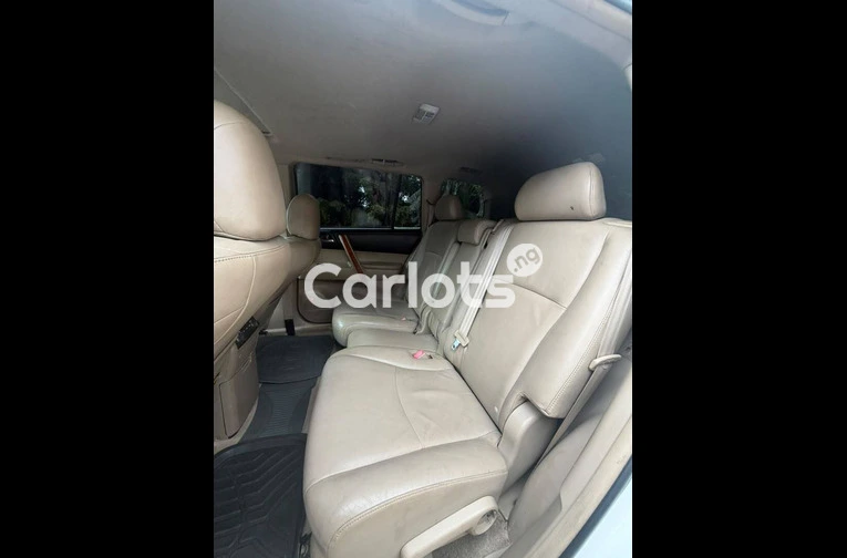 Nigerian Used 2009 LIMITED HIGHLANDER for sale in Garki, FCT - thumbnail 5