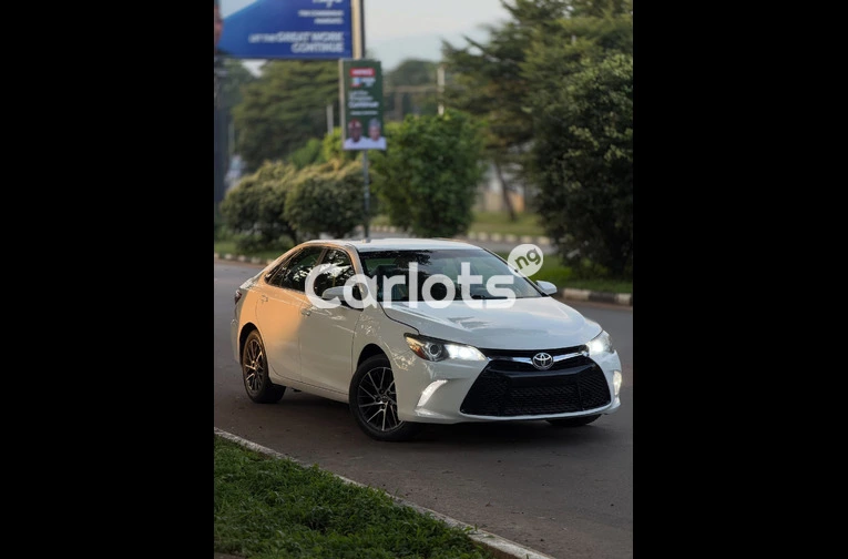 Foreign Used Toyota Camry 2015 for sale in Asokoro, Abuja - photo 3 of 7