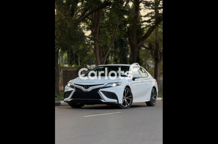 Foreign Used 2019 Toyota Camry SE