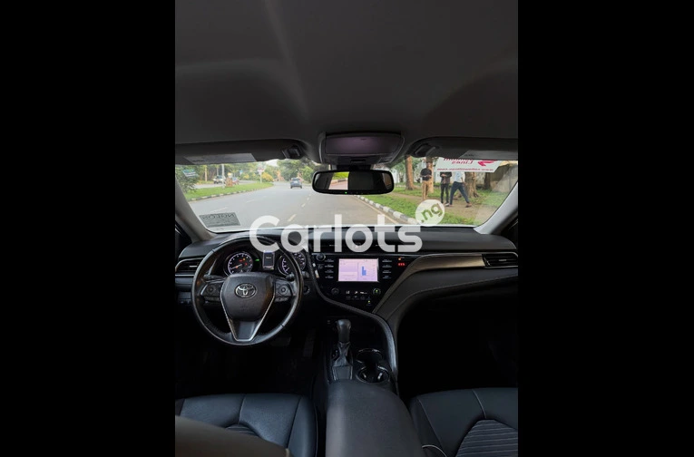 Foreign Used 2019 Toyota Camry SE for sale in Asokoro, FCT - photo 5 of 7