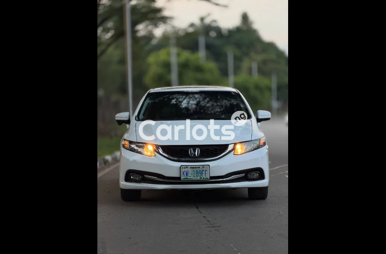 Local Used Honda Civic 2015 – Clean &amp; Reliable Sedan for sale in Asokoro, FCT - thumbnail 2