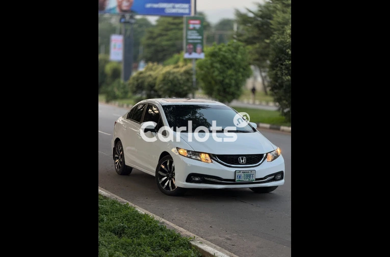 Local Used Honda Civic 2015 – Clean &amp; Reliable Sedan for sale in Asokoro, FCT - photo 3 of 7